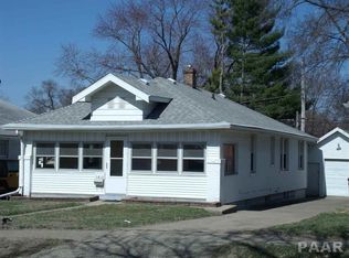 1413 Catherine St, Pekin, IL 61554