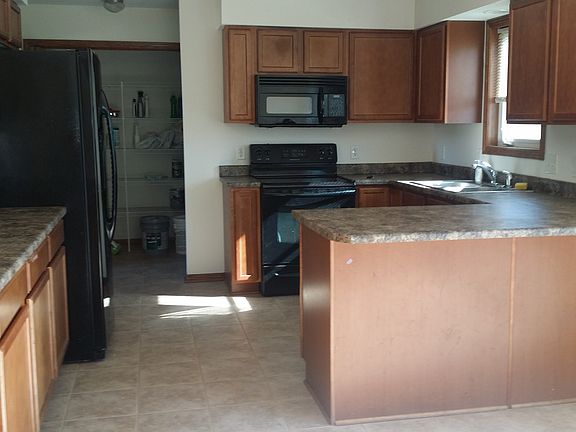2nd image of 2027 NW Lakeside Dr