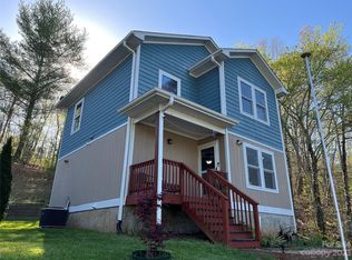 50 Compass Park Dr, Weaverville, NC 28787