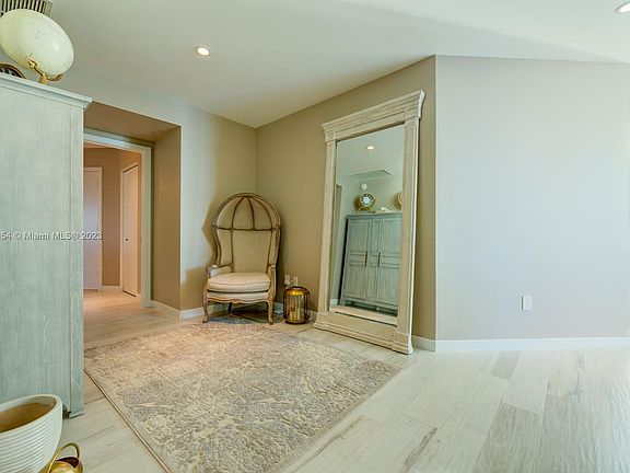2nd image of 480 NE 31st St Unit 2601