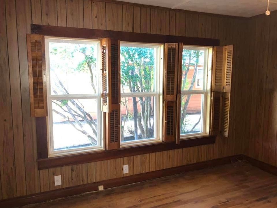 2nd image of 1337 19th St NW