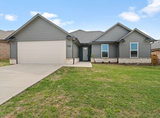 1808 Tres Dr, Whitehouse, TX 75791