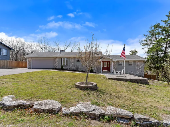 2268 E Thompson Place, Springfield, MO 65804