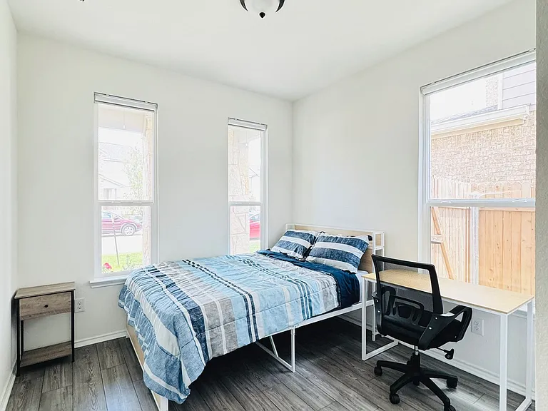 610 Saint Cindys Way #3 — Photo 3