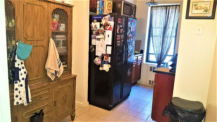 Sold by William J Farmer Inc | media 11