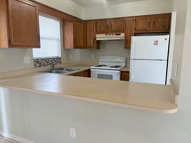 3784 NW Huntsboro St #101 — Photo 3
