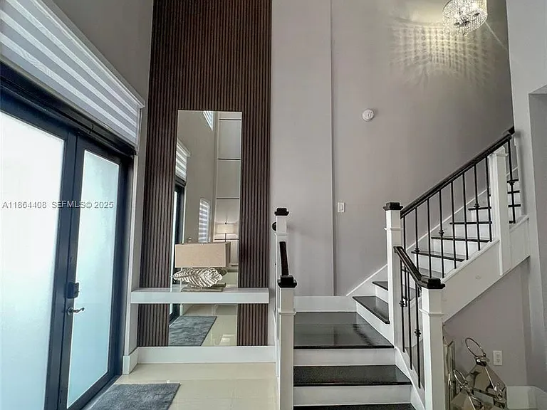 14670 SW 17th St — Photo 24