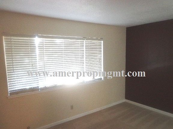 5th image of 9508 Countryroads Dr