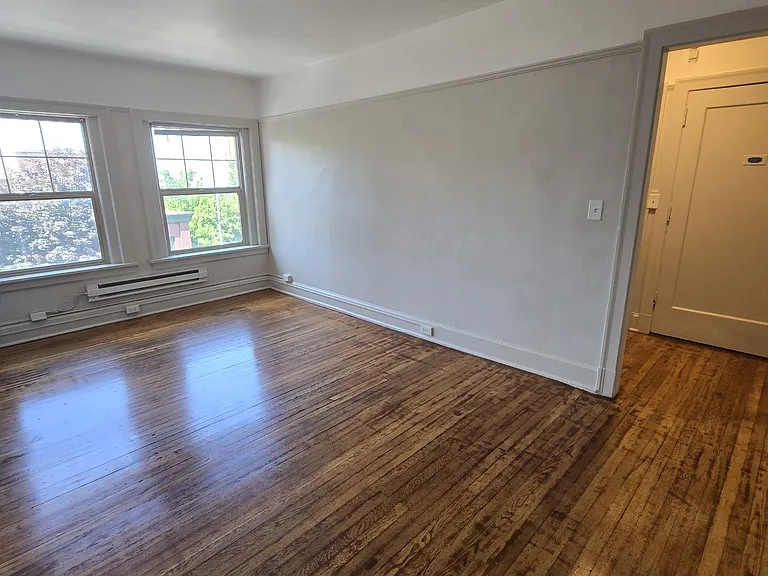 The Castle Apartments — Photo 2