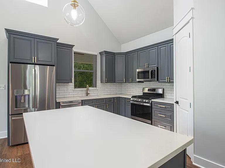 105 Eleanor Ave — Photo 10