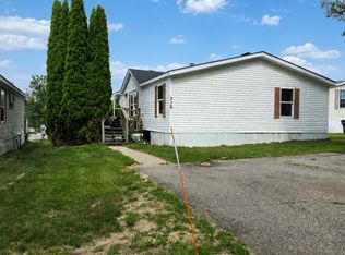 318 Basket Br #318B, Oxford, MI 48371