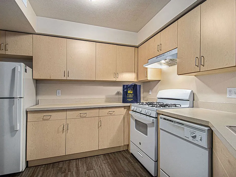 Indian Lakes Apartments