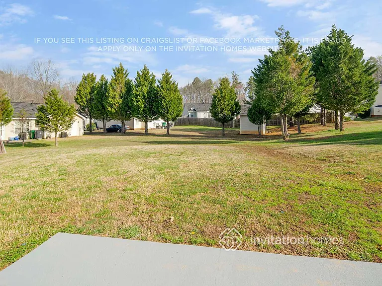 3732 Bullard St — Photo 29