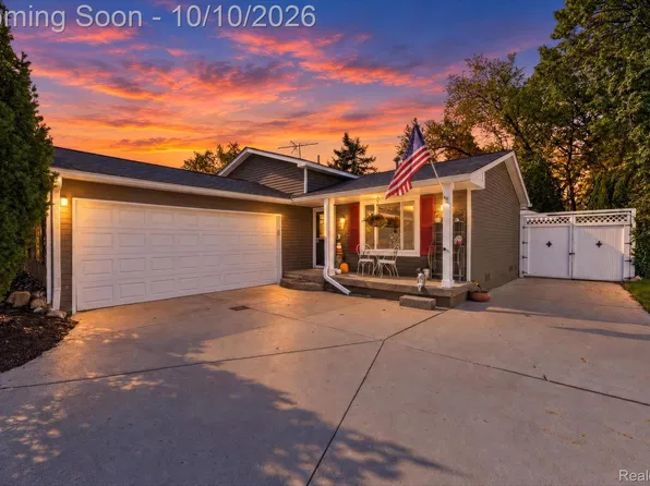 1364 Farmridge Ave, Waterford, MI 48328