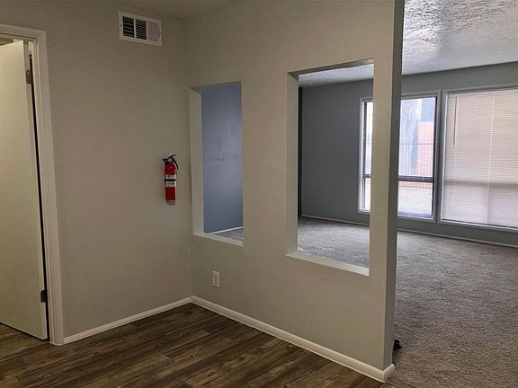 5th image of 3708 Bryn Mawr Dr NE