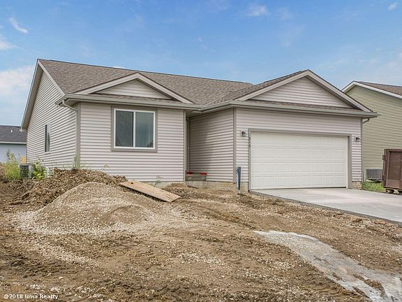2nd image of 216 Cedar Ln