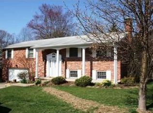 1934 Parkwood Rd, Charleston, WV 25314