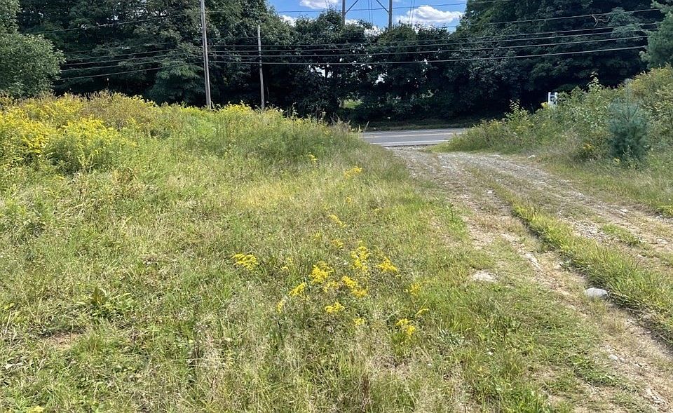 2nd image of 129 Haverhill Rd