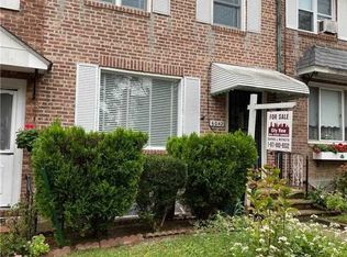60-42 83rd Pl, Middle Village, NY 11379