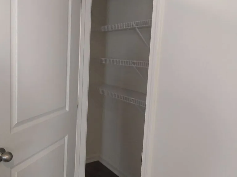 220 Greene Ln — Photo 10