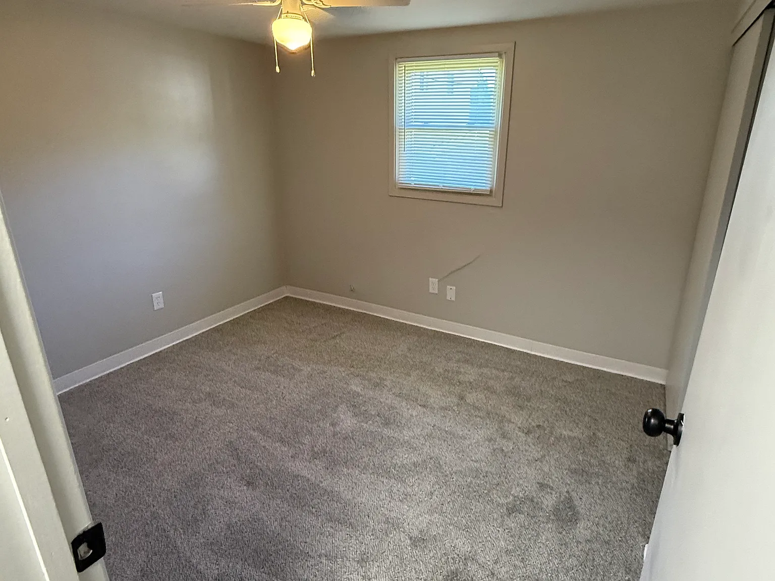 2 bed, 575 sqft, $950 — Photo 2