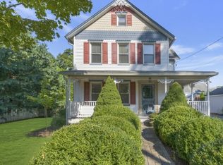 2 Overlook Ave, Gladstone, NJ 07934