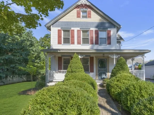 2 Overlook Ave, Peapack Gladstone Boro, NJ 07934