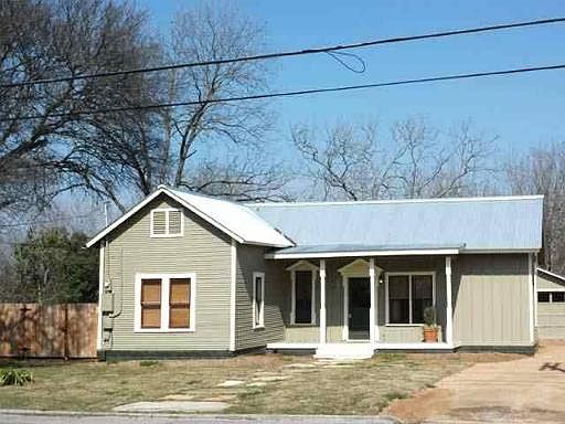 1st image of 893 S CASTELL AVE