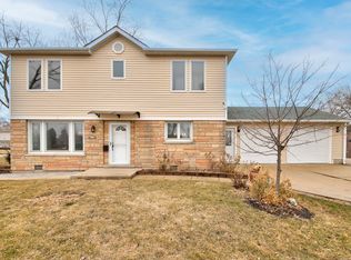 2659 Eisenhower Dr, Des Plaines, IL 60018