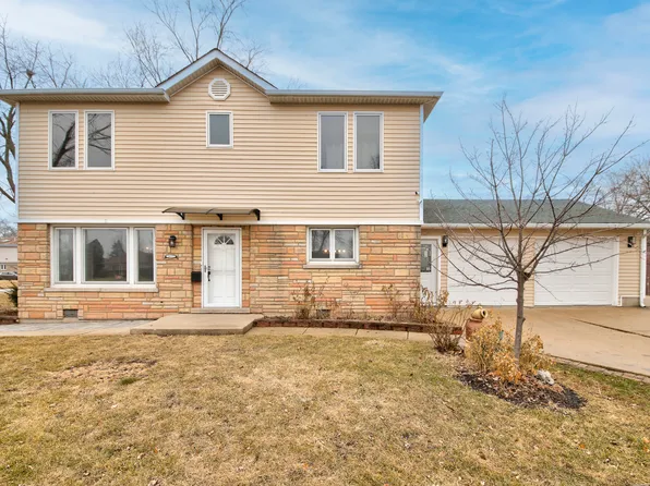 2659 Eisenhower Dr, Des Plaines, IL 60018