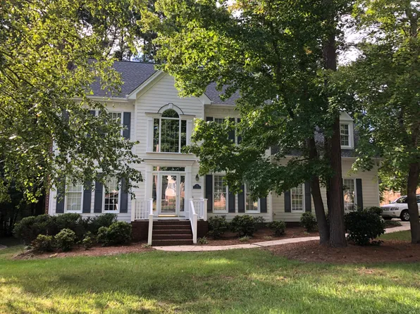 100 Landsdowne Ct, Cary, NC 27519
