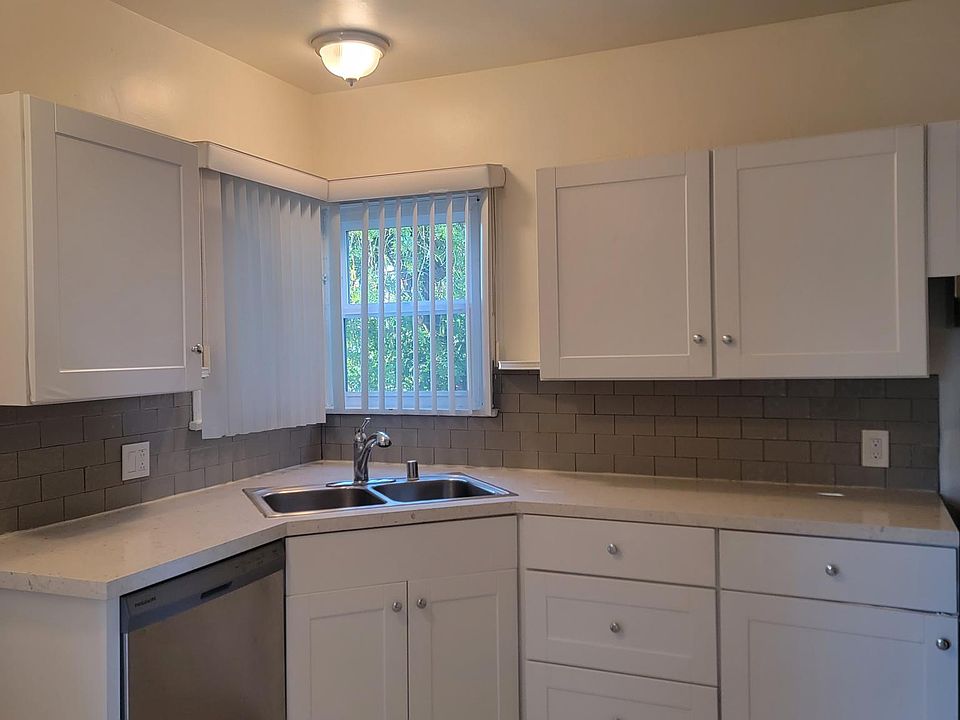 1st image of 10597 Ayres Ave #10597