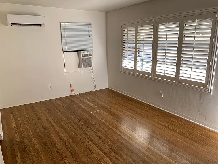4127 Louisiana St — Photo 16