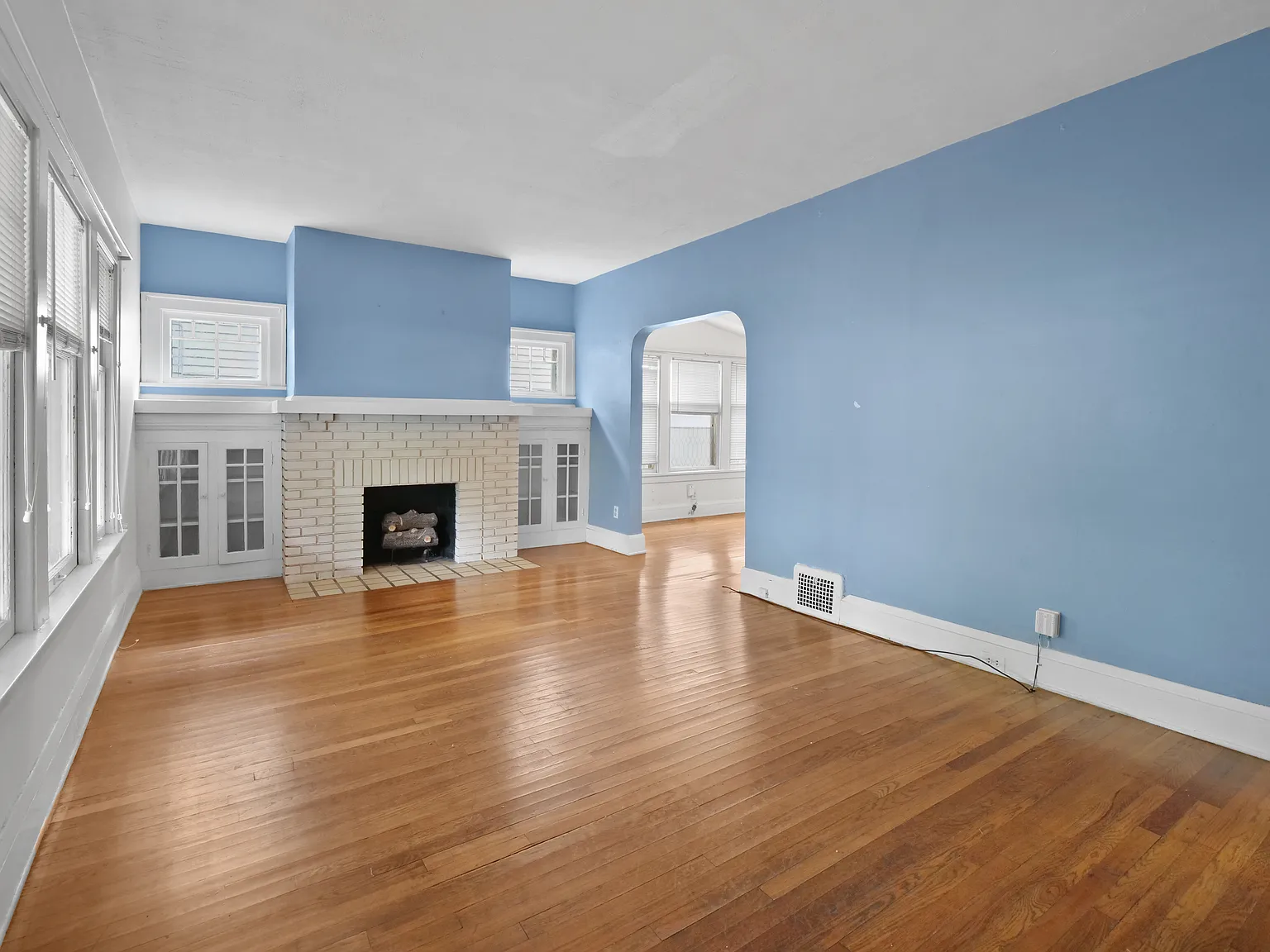 2 bed, 1100 sqft, $1,250 — Photo 3