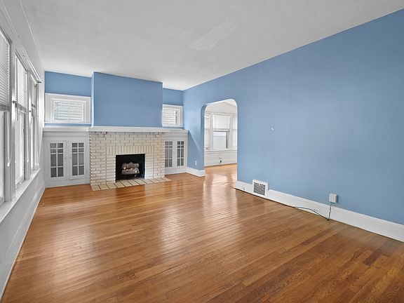 3rd image of 3141-1 Kensington Rd