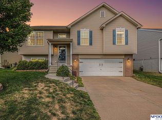 19430 W St, Omaha, NE 68135