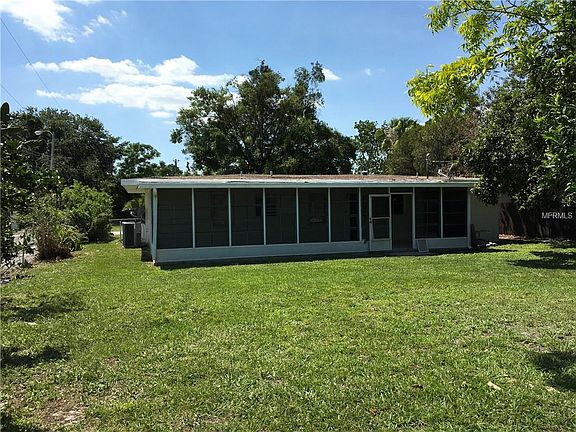 5th image of 313 Cosmos Dr