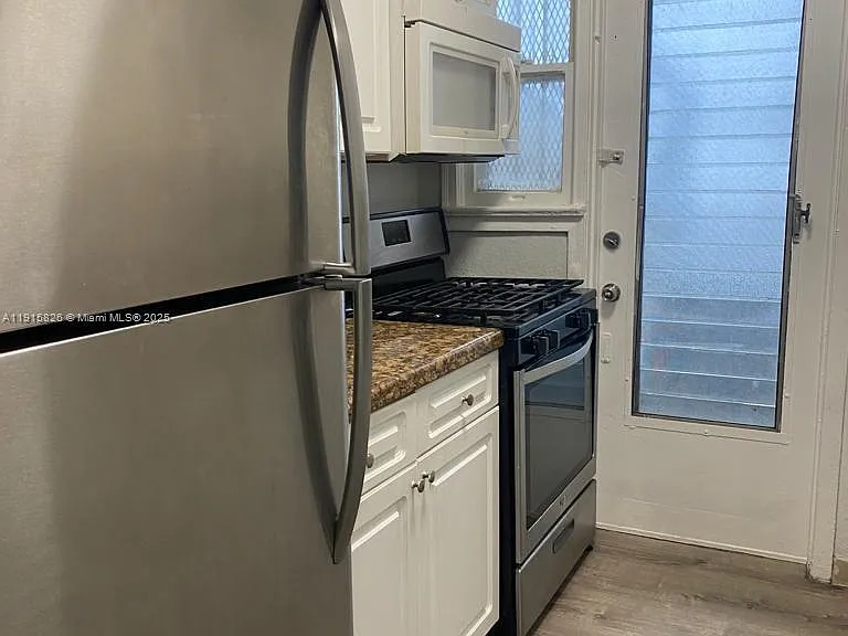 6805 Abbott Ave #7 — Photo 8