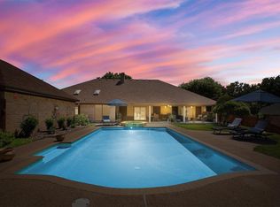 13701 Riverview Dr, Woodway, TX 76712