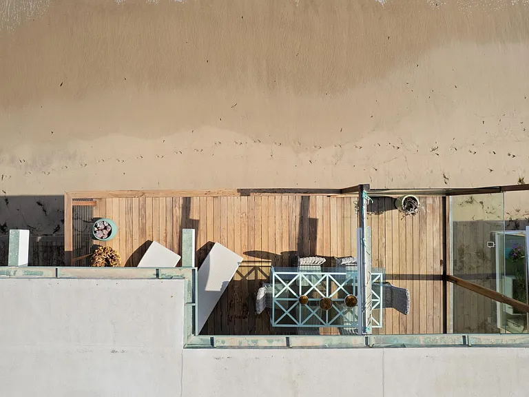 Bird's eye view of the deck covered by a glass roof.