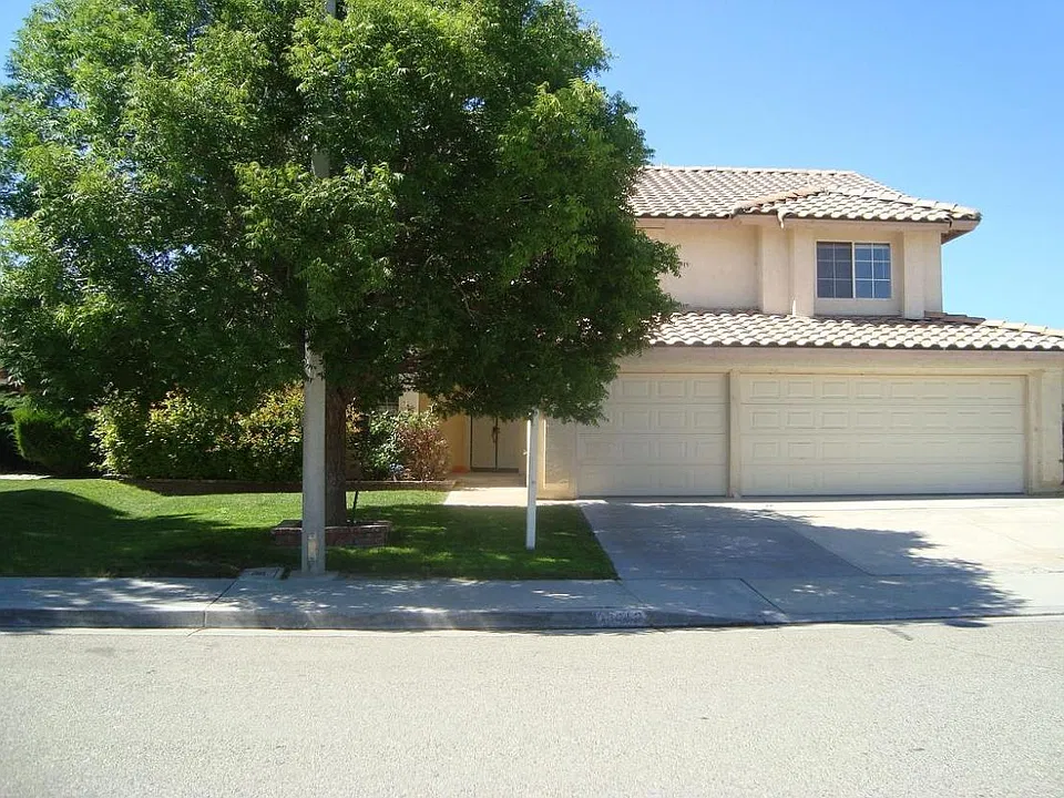 2542 Stillwater Dr