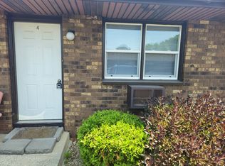 1002 Quail Dr APT 4, Morris, IL 60450