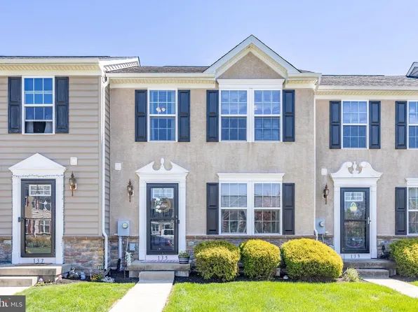 135 Sandpiper Ct, Gilbertsville, PA 19525