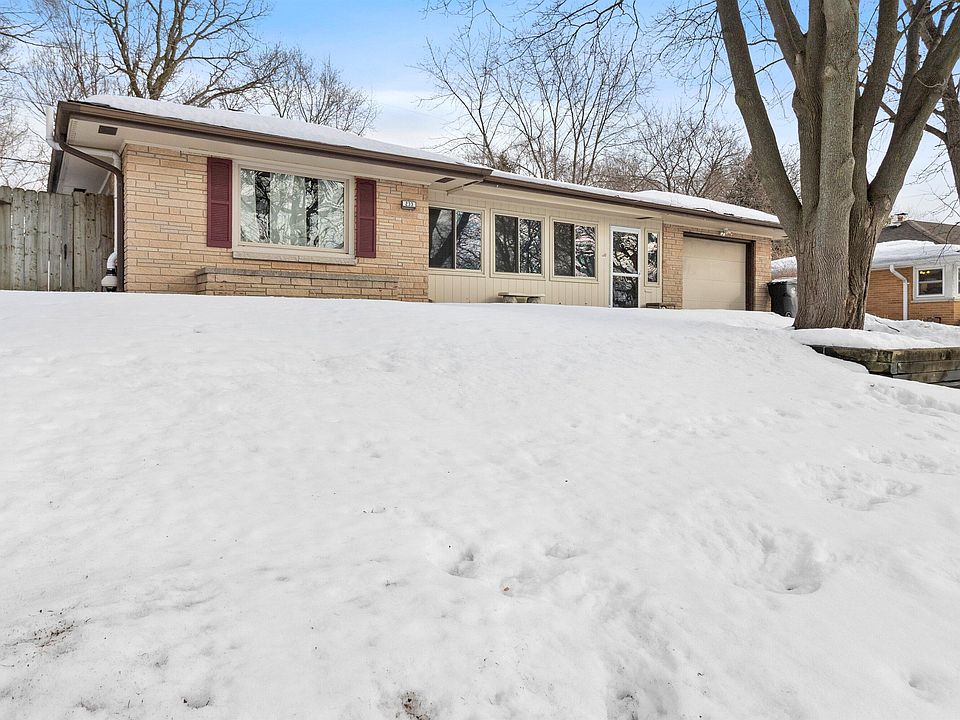 1st image of 233 S Hine Ave