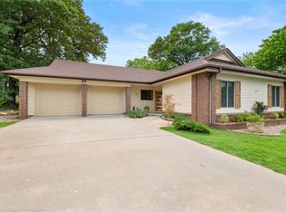 13 Dunedin Dr, Bella Vista, AR 72715