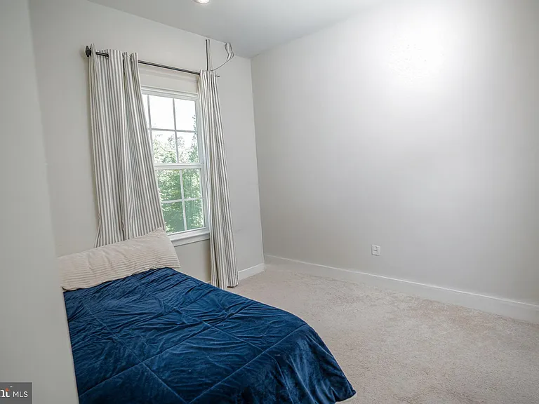 8210 Goldstone Ct — Photo 17