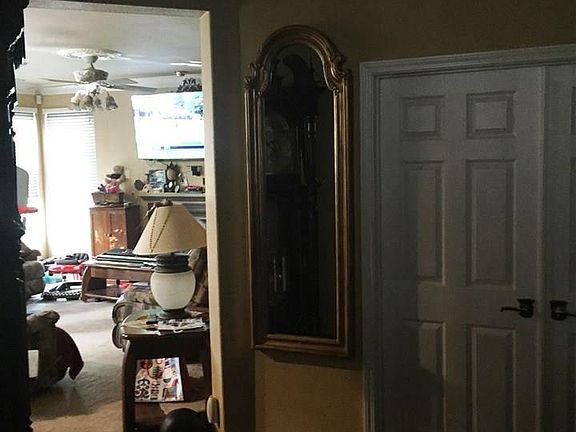 4th image of 30670 Tidewater Dr