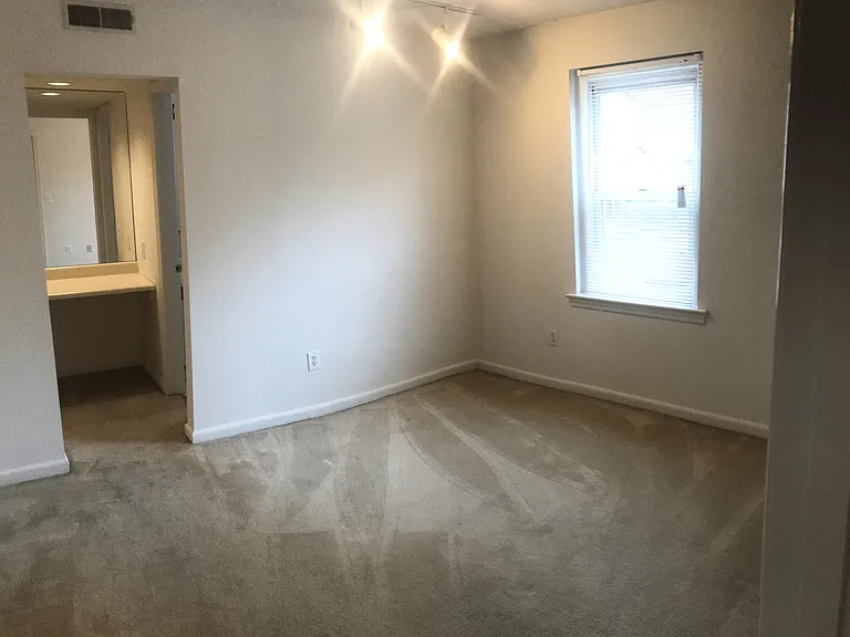 600 S Negley Ave — Photo 15