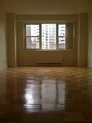 Rented by ER (DO NOT USE)