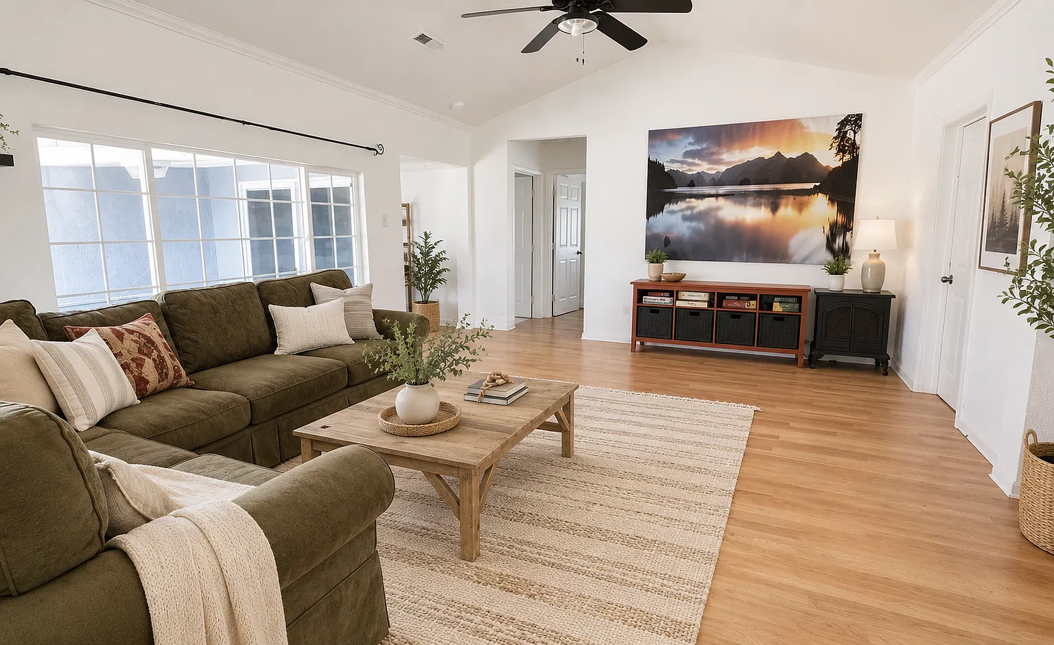 4 bed, 1800 sqft, $2,500 — Photo 1